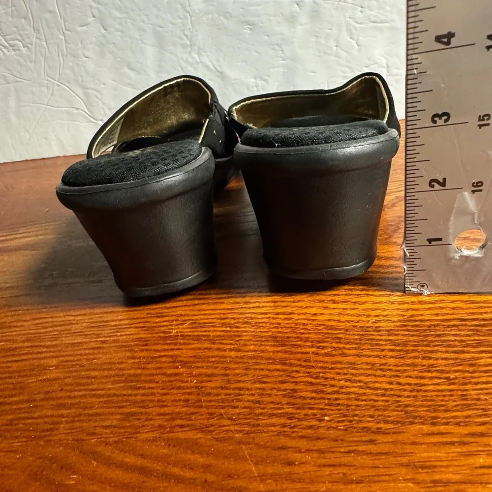 Skechers Womens 9 Black Studded Wedge Sandals Memory Foam Slides 38466TX